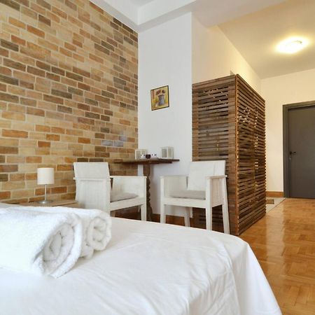 A Modern Rustic Cosy Apartment At The Foot Of Mount Lycabettus Atena Exterior foto