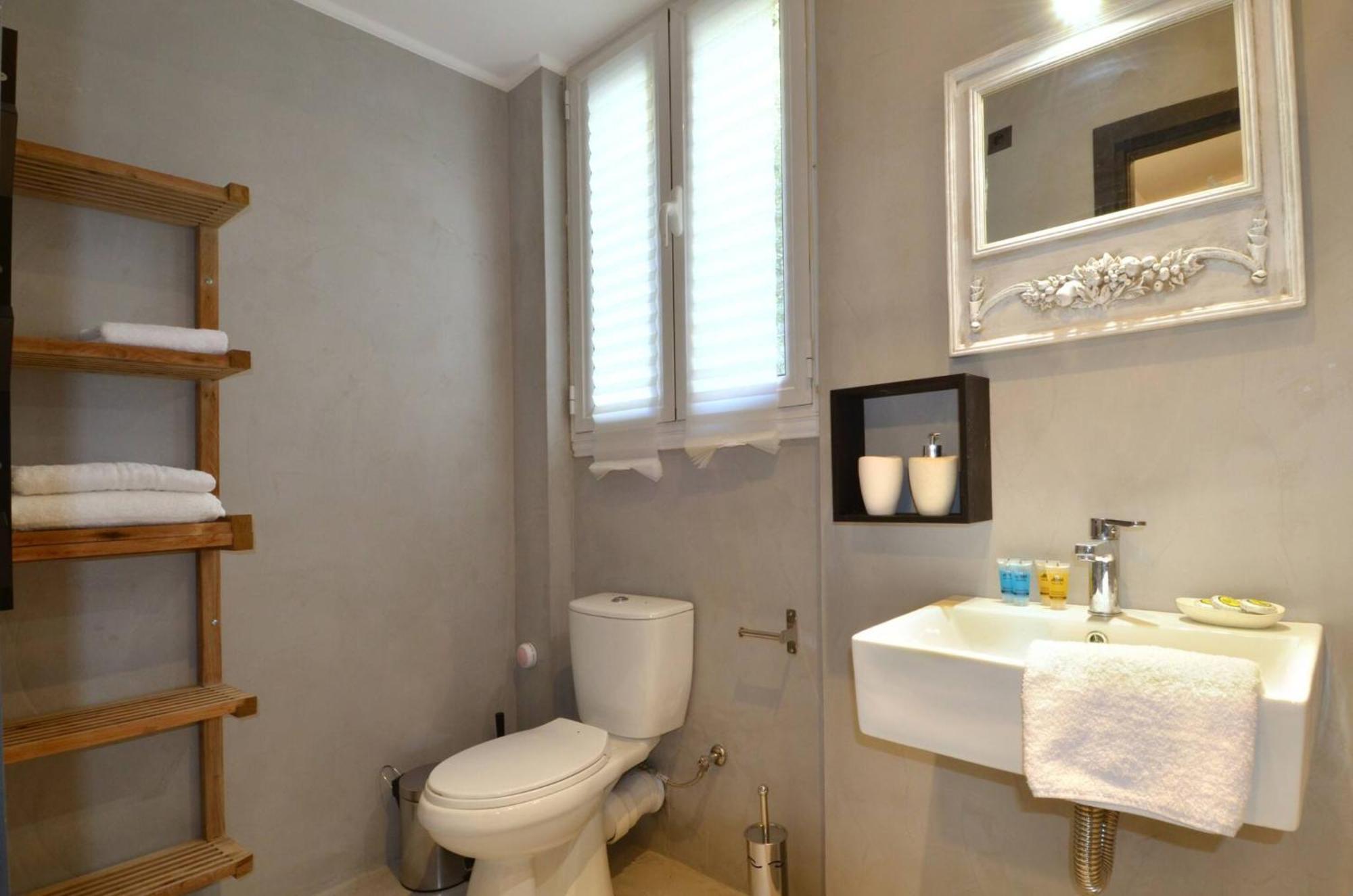A Modern Rustic Cosy Apartment At The Foot Of Mount Lycabettus Atena Exterior foto